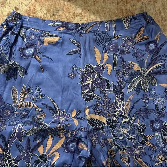 Poupette St Barths blue silk cropped pants. - Picture 9 of 9